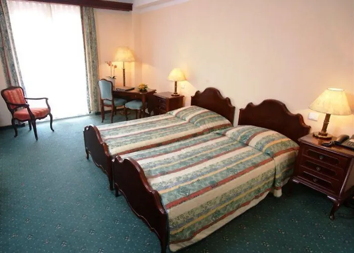 מלון Wellness Apollo - Terme & Wellness Lifeclass בפורטורוז